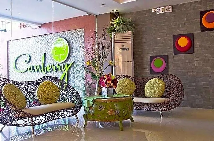 Hotel Canberry 2*