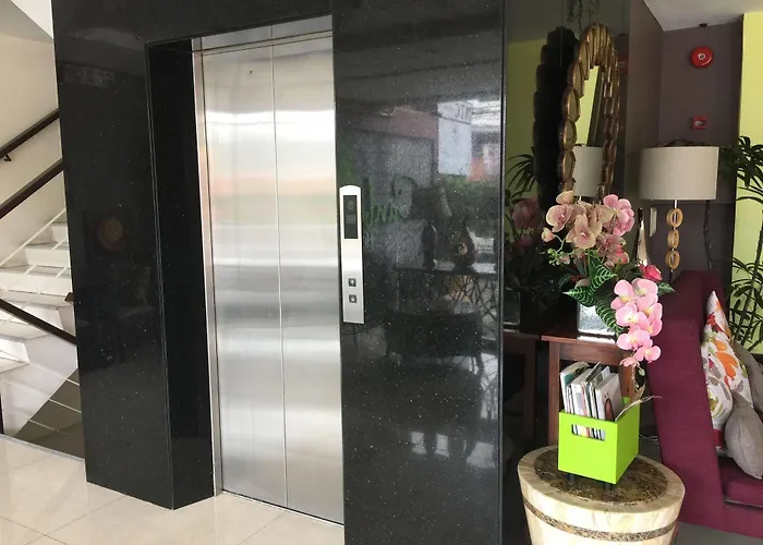 Hotel Canberry